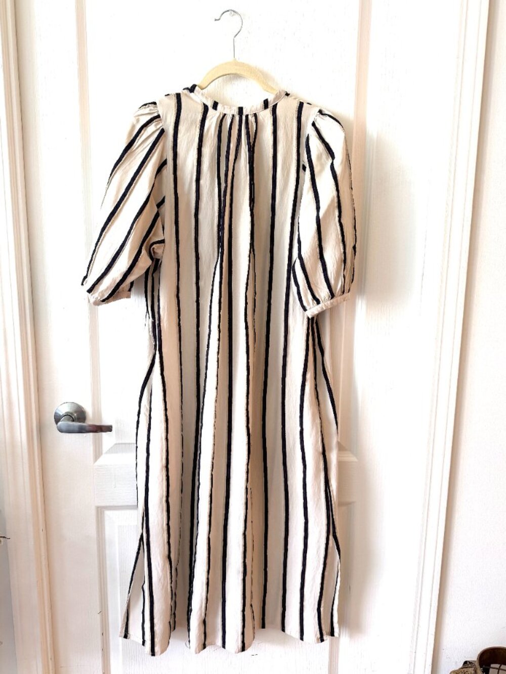 Sessùn "Danny Lyon" Striped Midi Shirtdress Cream Navy - Picture 2 of 5